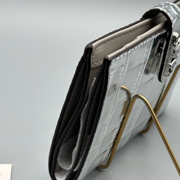 Michael Kors Empire Silver Crocodile Embossed Leather Passport Wallet **READ** - Picture 4 of 16